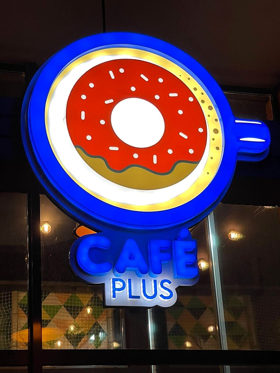 Café Plus — Neon Signage