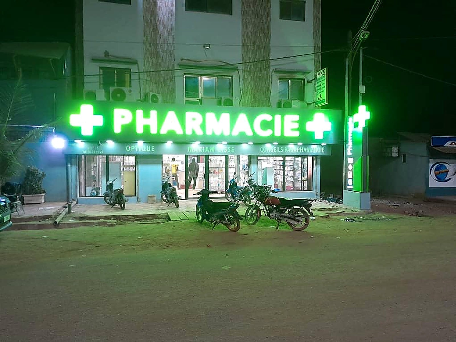 Pharmacie — Illuminated Signage